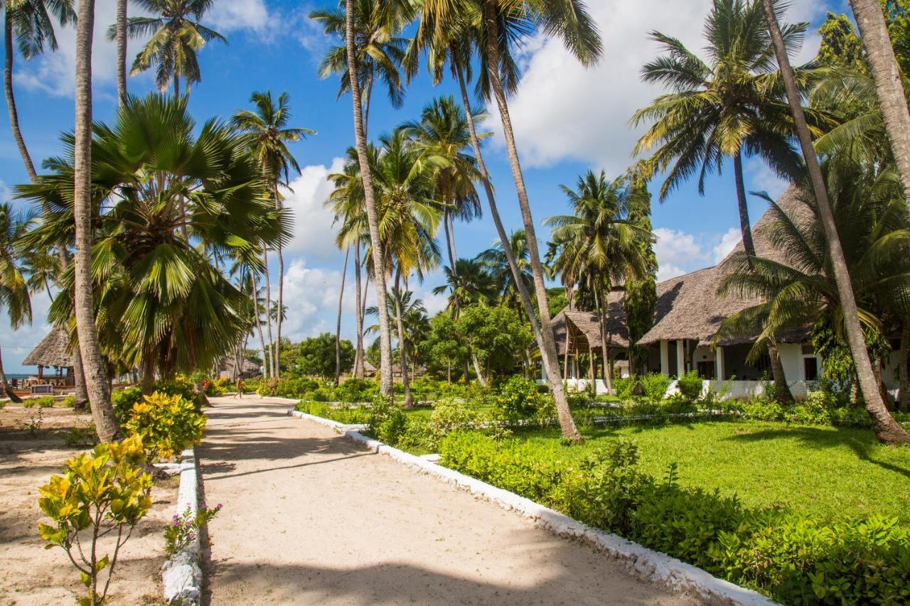 Antonio Beach Tree House Hotel & Spa Uroa Exterior photo