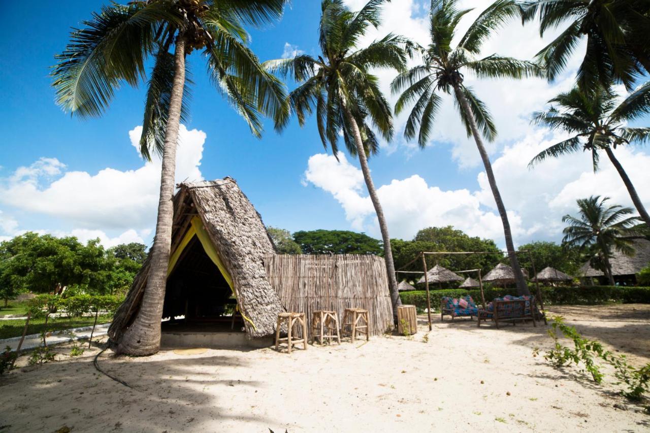 Antonio Beach Tree House Hotel & Spa Uroa Exterior photo